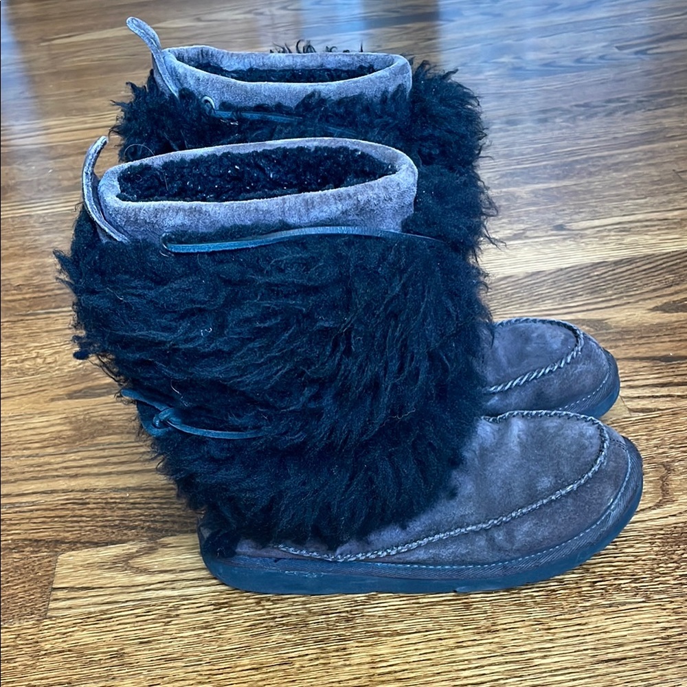 Women's Black and Brown Fur Boots